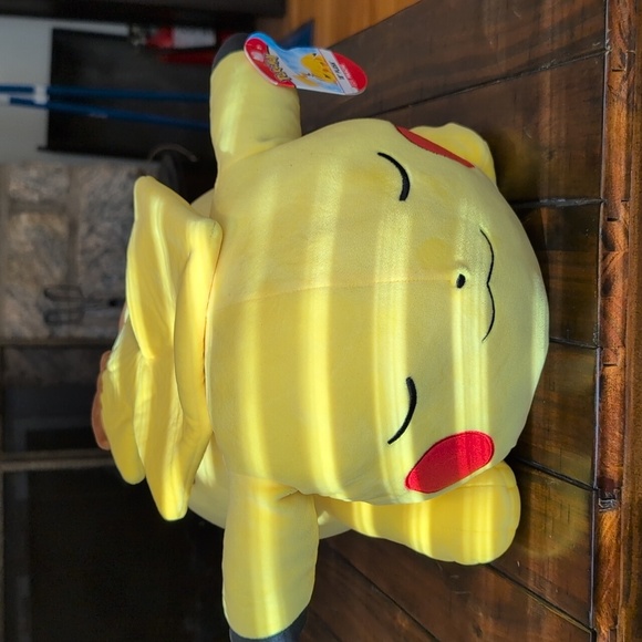 18" plush sleeping Pikachu - Picture 3 of 8